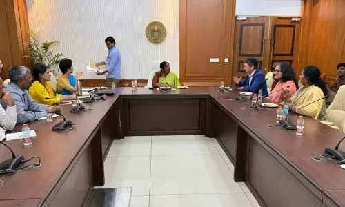 BRAC: మంత్రి సీతక్కను కలిసిన బ్రాక్ ప్రతినిధులు.. పేద, వెనుకబడిన వర్గాల సాధికారతకు కృషి