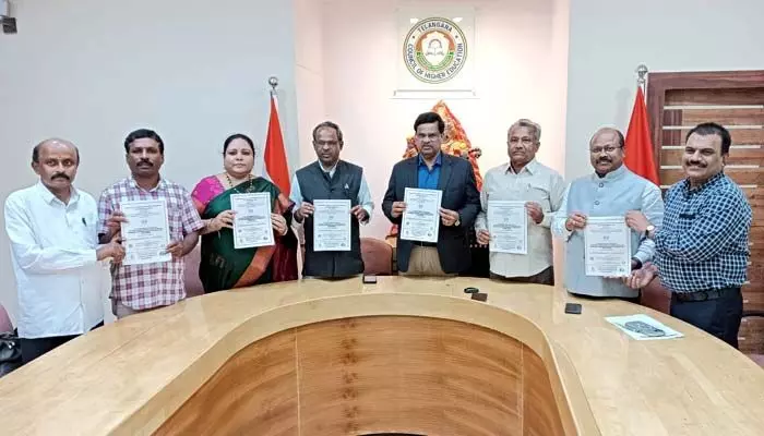ఉన్నత విద్యలో విప్లవాత్మక శక్తిగా జనరేటివ్ ఏఐ .. ఉన్నత విద్యా మండలి చైర్మన్ బాల కిష్టారెడ్డి ఉన్నత విద్యలో విప్లవాత్మక శక్తిగా జనరేటివ్ ఏఐ .. ఉన్నత విద్యా మండలి చైర్మన్ బాల కిష్టారెడ్డి