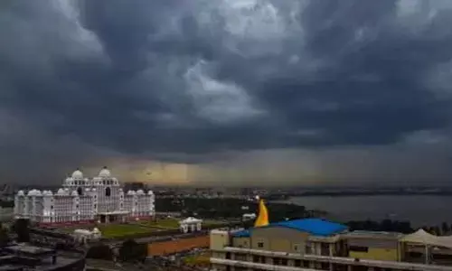 తెలంగాణ మీదుగా ఈశాన్య రుతుపవనాల తిరోగమనం.. ఎల్లో అలర్ట్ జారీ