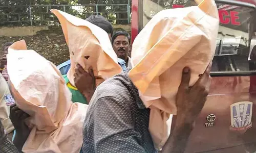కేకలు వేస్తే ఇంకా ఎక్కువ మంది మగాళ్లు వస్తారు.. సంచలన నిజాలు బయటపెట్టిన బెంగాల్ గ్యాంగ్ రేప్ బాధితురాలు