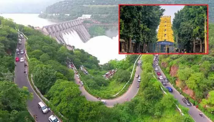 శ్రీశైలం వెళ్లే భక్తులకు బిగ్ అలర్ట్.. రాకపోకలు నిలిపివేత శ్రీశైలం వెళ్లే భక్తులకు బిగ్ అలర్ట్.. రాకపోకలు నిలిపివేత
