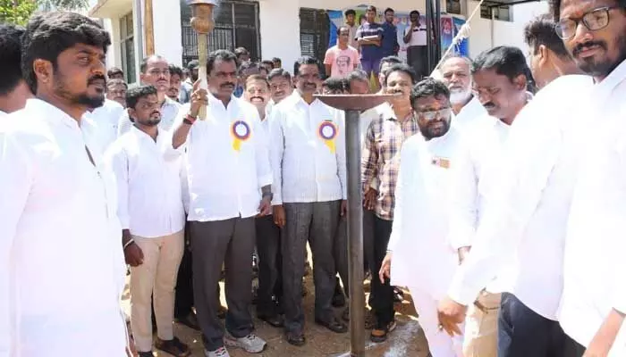 విద్యార్థులు చదువుతో పాటు క్రీడల్లోనూ రాణించాలి : ఎమ్మెల్యే మేఘారెడ్డి విద్యార్థులు చదువుతో పాటు క్రీడల్లోనూ రాణించాలి : ఎమ్మెల్యే మేఘారెడ్డి