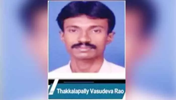 మల్లోజుల బాటలోనే ఆశన్న టీమ్.. రేపు ఛత్తీస్గఢ్ సీఎం ఎదుట సరెండర్! మల్లోజుల బాటలోనే ఆశన్న టీమ్.. రేపు ఛత్తీస్గఢ్ సీఎం ఎదుట సరెండర్!