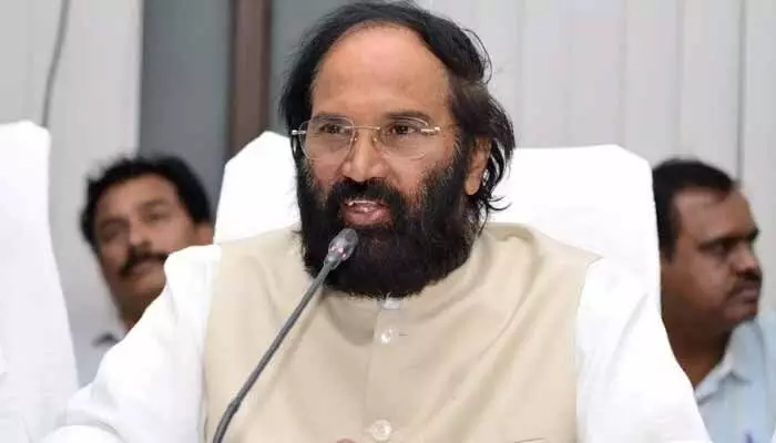 Uttam: కాళేశ్వరం పేరుతో రూ.లక్షల కోట్లు బూడిద పాలు చేశారు: ఉత్తమ్ Uttam: కాళేశ్వరం పేరుతో రూ.లక్షల కోట్లు బూడిద పాలు చేశారు: ఉత్తమ్