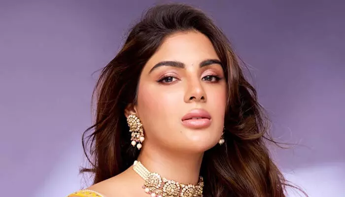 Samyuktha: చాలా గ్యాప్ తర్వాత రీఎంట్రీ ఇచ్చిన స్టార్ హీరో డైరెక్టర్.. హీరోయిన్గా చాన్స్ అందుకున్న సంయుక్త! Samyuktha: చాలా గ్యాప్ తర్వాత రీఎంట్రీ ఇచ్చిన స్టార్ హీరో డైరెక్టర్.. హీరోయిన్గా చాన్స్ అందుకున్న సంయుక్త!