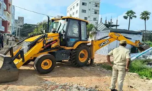 రాజేంద్రనగర్‌లో అక్రమ కట్టడాలపై హైడ్రా పంజా.. రూ. 139 కోట్ల భూమికి విముక్తి