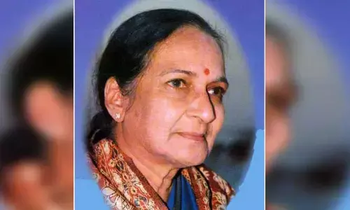 ఇండస్ట్రీలో తీవ్ర విషాదం.. తొలి మహిళా సింగర్ కన్నుమూత