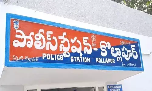 కొల్లాపూర్ ఎస్సై, ఇద్దరు కానిస్టేబుళ్ల పై హై కోర్టు తీవ్ర ఆగ్రహం