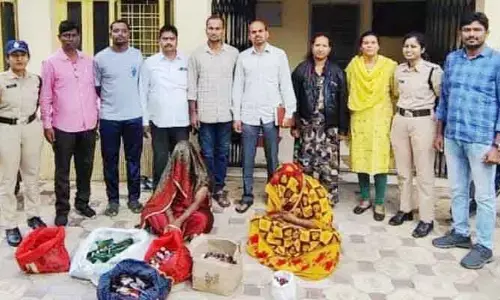 జూబ్లీహిల్స్‌ పరిధిలో పోలీసుల తనిఖీలు.. భారీగా మద్యం పట్టివేత