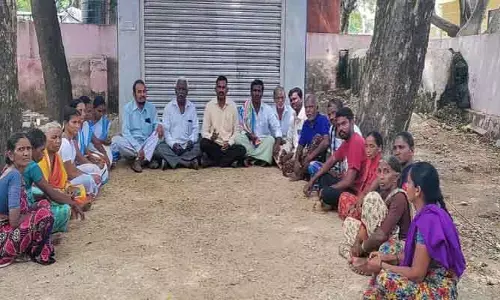కేంద్ర ప్ర‌భుత్వం తీసుకొచ్చిన నాలుగు లేబ‌ర్ కోడ్ లు ర‌ద్దు చేయాలి :  సీఐటీయూ జిల్లా కార్య‌ద‌ర్శి వి న‌ర‌సింహ