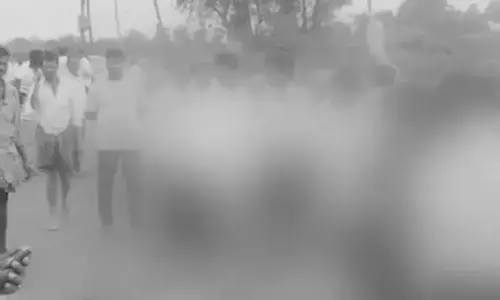 నెల్లూరులో ఘోర ప్ర‌మాదం..భార్య, భర్త, కుమార్తె స్పాట్ డెడ్