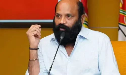 వైసీపీ కోడి గుడ్డు తెస్తే.. టీడీపీ గూగుల్ ను తీసుకొచ్చింది