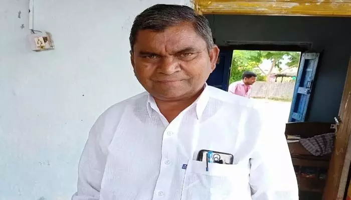 సామాజిక కార్యకర్త హఠాన్మరణం.. విషాదంలో నార్నూర్ మండలం సామాజిక కార్యకర్త హఠాన్మరణం.. విషాదంలో నార్నూర్ మండలం