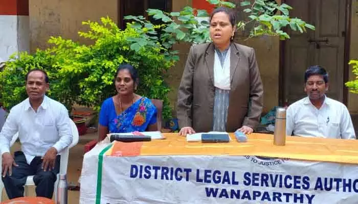 మంచి, చెడు స్పర్శల పై అవగాహన చాలా అవసరం : సీనియర్ సివిల్ జడ్జి రజని మంచి, చెడు స్పర్శల పై అవగాహన చాలా అవసరం : సీనియర్ సివిల్ జడ్జి రజని