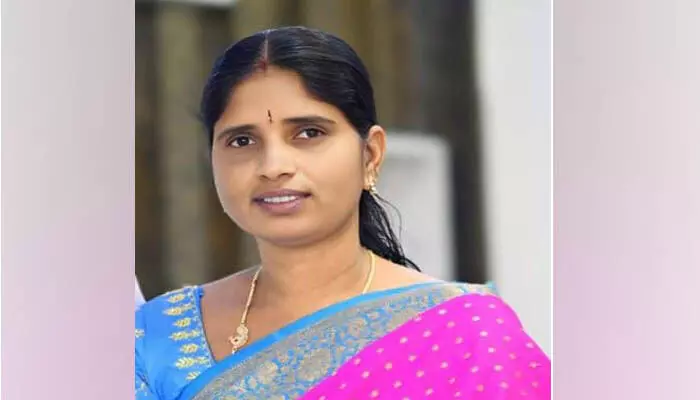 బీసీ బంద్ కు సహకరించండి : మాజీ సర్పంచ్ శారద వెంకటయ్య బీసీ బంద్ కు సహకరించండి : మాజీ సర్పంచ్ శారద వెంకటయ్య
