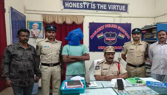 సెల్ ఫోన్ దొంగ అరెస్ట్.. రిమాండ్ సెల్ ఫోన్ దొంగ అరెస్ట్.. రిమాండ్