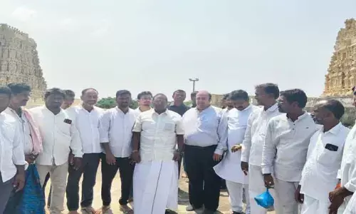 రంగ‌నాథ స్వామిని ద‌ర్శించుకున్న పుదుచ్చెరి మాజీ సీఎం