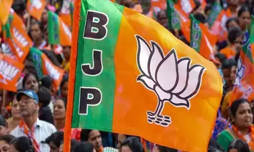 మోడీ సొంత రాష్ట్రంలో సంచలన పరిణామం.. సీఎం మినహా మంత్రులంతా రాజీనామా