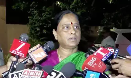 నా ఇబ్బందులన్నీ వాళ్లకు చెప్పేశా.. మంత్రి కొండా సురేఖ ఆసక్తికర వ్యాఖ్యలు