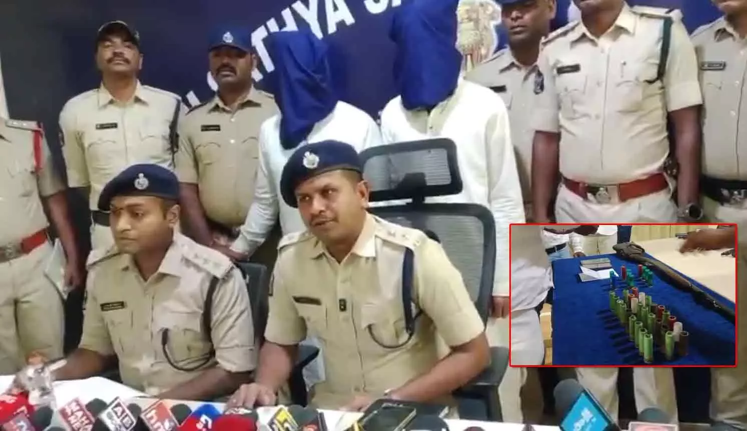 ఏపీలో ఇద్దరు ఉగ్రవాదుల అరెస్ట్.. రైఫిల్, 10 బుల్లెట్లు స్వాధీనం ఏపీలో ఇద్దరు ఉగ్రవాదుల అరెస్ట్.. రైఫిల్, 10 బుల్లెట్లు స్వాధీనం