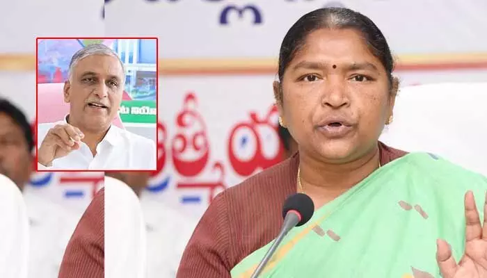 ఇంత దిగజారి మాట్లాడటం అవసరమా?.. హరీష్ రావుకు సీతక్క కౌంటర్ ఇంత దిగజారి మాట్లాడటం అవసరమా?.. హరీష్ రావుకు సీతక్క కౌంటర్