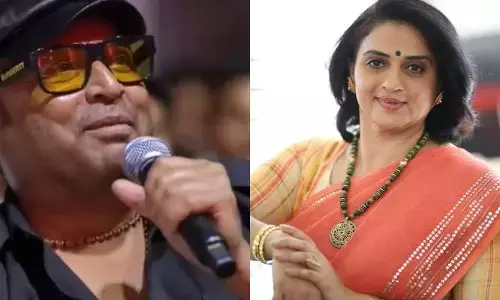 అమ్మాయిల‌ను ప‌డేయ‌టం చాలా ఈజీ..న‌రేష్ బోల్డ్ కామెంట్స్