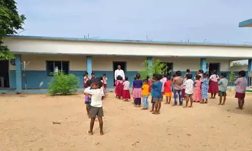 తీరు మార్చుకోని ఉపాధ్యాయులు..మెమో జారీ..!