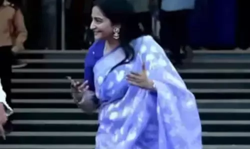 డ్యాన్స్ ఇరగదీసిన మల్లారెడ్డి కోడలు(వీడియో)