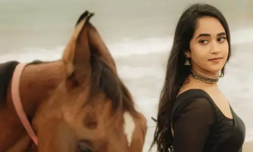Deepthi Sunaina looks hot in black saree