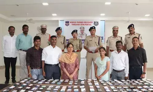 రూ.2.53 కోట్ల విలువైన 1579 ఫోన్లు రిక‌వ‌రీ : ఎస్పీ రాజేష్ చంద్ర‌