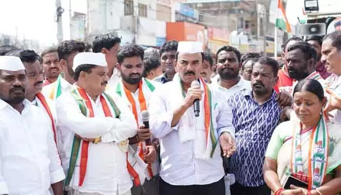 బీసీ రిజర్వేషన్ల సాధనకు కాంగ్రెస్ కట్టుబడి ఉంది : మంత్రి జూపల్లి బీసీ రిజర్వేషన్ల సాధనకు కాంగ్రెస్ కట్టుబడి ఉంది : మంత్రి జూపల్లి