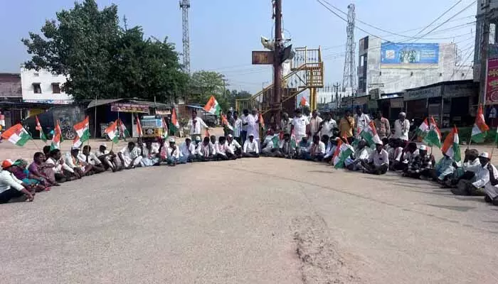 గోపాల్ పేటలో బీసీ బంద్ విజయవంతం..! గోపాల్ పేటలో బీసీ బంద్ విజయవంతం..!