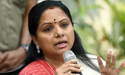 పదే పదే బీజేపీ, కాంగ్రెస్ పార్టీలు బీసీలను మోసం చేస్తున్నాయి:  కవిత