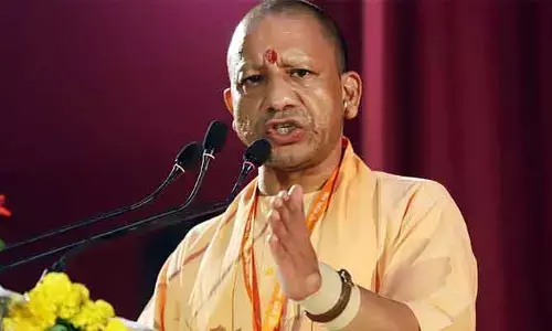 విద్యాసంస్థల్లో వందేమాతరం గీతాలాపన తప్పనిసరి.. యూపీ ప్రభుత్వం సంచలన నిర్ణయం