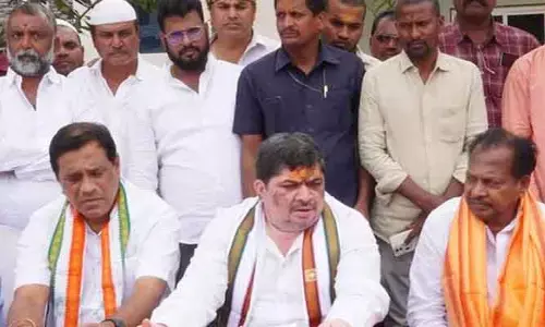 న్యాయస్థానాల్లో పోరాటం చేస్తాం.. బీసీ రిజర్వేషన్లపై మంత్రి పొన్నం ప్రభాకర్