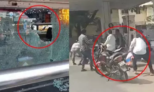 బంద్‌ నేపథ్యంలో తీవ్ర ఉద్రిక్తత.. షాపులపై బీసీ సంఘం నేతల దాడులు