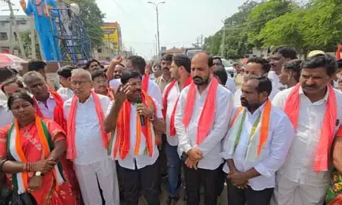 బీసీ రిజ‌ర్వేష‌న్ల పై కొన్ని పార్టీలు క‌ప‌ట ప్రేమ చూపిస్తున్నాయి: ఎమ్మెల్యే వంశీకృష్ణ