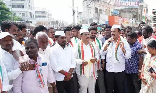  చెవుల్లో పువ్వులు పెడుతున్నరు.. పర్యాటక శాఖ మంత్రి జూపల్లి కృష్ణారావు