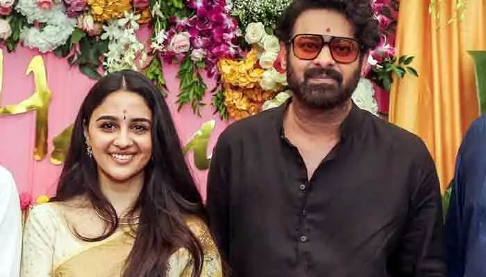 PrabhasHanu : ఫైనల్లీ ప్రభాస్ ఫ్యాన్స్కు భారీ గుడ్ న్యూస్.. రేపే అంటూ మైత్రీమూవీ మేకర్స్ బిగ్ అప్డేట్ PrabhasHanu : ఫైనల్లీ ప్రభాస్ ఫ్యాన్స్కు భారీ గుడ్ న్యూస్.. రేపే అంటూ మైత్రీమూవీ మేకర్స్ బిగ్ అప్డేట్
