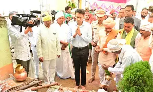 ఆదివాసీలు అభివృద్ధి చెందాలి :  ఎస్పీ అఖిల్ మ‌హాజ‌న్
