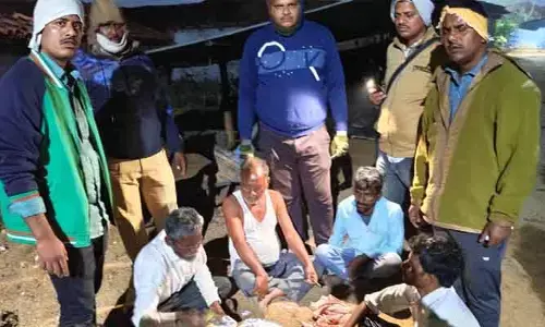 పేకాట స్థావరంపై పోలీసుల దాడి