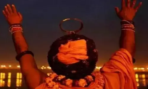 ఆదిలాబాద్ జిల్లాలో నకిలీ బాబాల దందా.. మంత్రాలు, తంత్రాల పేరుతో అమాయకులకు టోపీ
