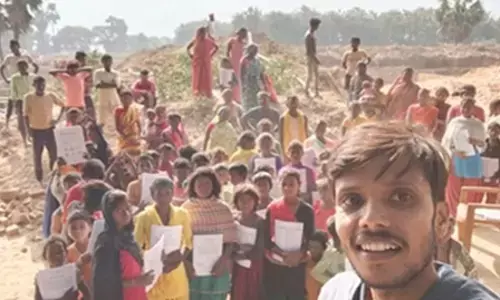 బట్టీల బతుకుల్లో.. అక్షర దివిటీలు.!