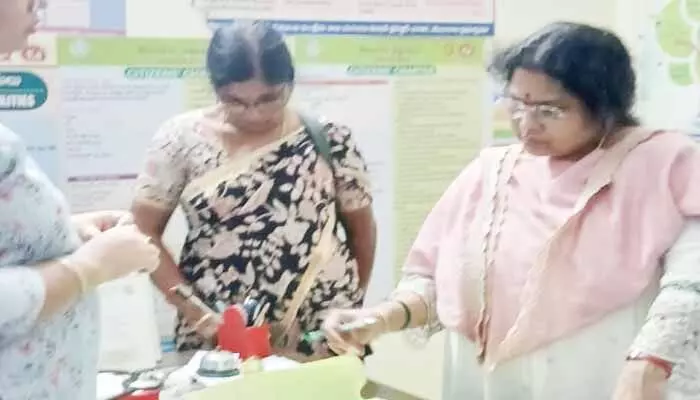 విధుల్లో నిర్లక్ష్యం వహిస్తే.. చర్యలు తప్పవు : వైద్యాధికారిణి అనిత విధుల్లో నిర్లక్ష్యం వహిస్తే.. చర్యలు తప్పవు : వైద్యాధికారిణి అనిత