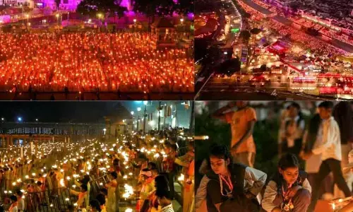 ఇంకా చీకట్లోనే పేదల జీవితాలు.. ఇదిగో సాక్ష్యం (వీడియో)