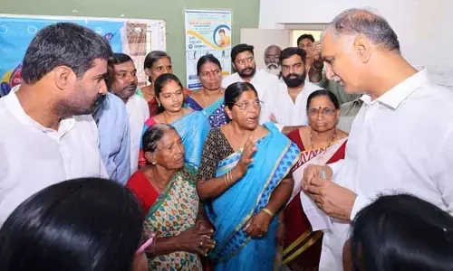 ‘కోపం కేసీఆర్‌పై పెంచుకోండి.. ప్రజల మీద కాదు’: సీఎం రేవంత్‌కు హరీష్ రావు సూచన