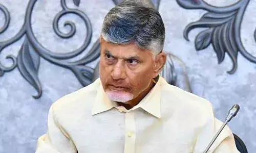 భీమవరం డీఎస్పీ వ్యవహారం.. హోంమంత్రి, డీజీపీతో CM చంద్రబాబు భేటీ