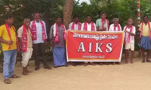 పోడు, సాగు పట్టాలపై ప్రభుత్వం కళ్లు తెరవాలి : రైతు సంఘం అధ్యక్షుడు దుర్గం రాజేష్