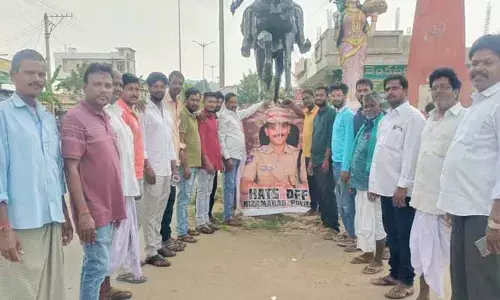 రియాజ్ ఎన్ కౌంట‌ర్..  ఏర్గ‌ట్ల‌లో సంబురాలు