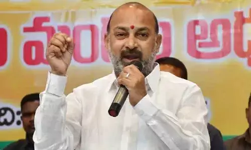 ఖబడ్దార్ మంత్రులను రోడ్లపై తిరగనివ్వం.. బండి సంజయ్ సెన్సేషనల్ కామెంట్స్
